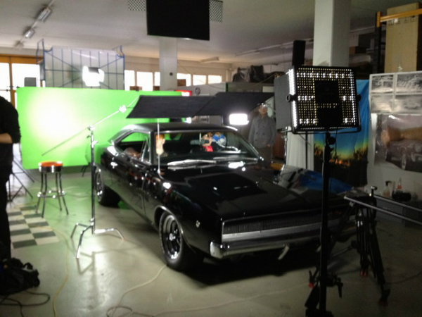 Der Dodge Charger im Photostudio